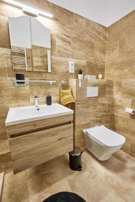 סופרון Varfal Apartman מראה חיצוני תמונה